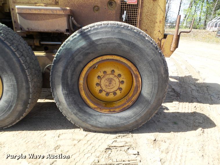 image for item DC4622 1984 Caterpillar 140G motor grader