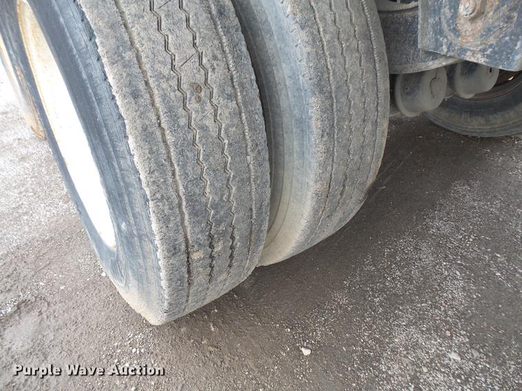 image for item DA6372 1996 Western end dump trailer