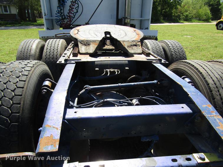 image for item DB4938 1996 Freightliner FLD semi truck