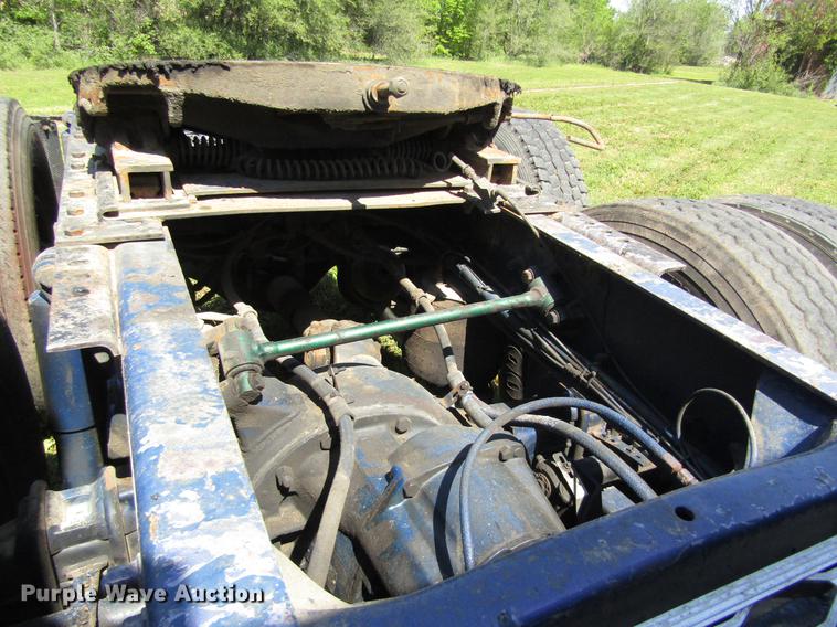 image for item DB4938 1996 Freightliner FLD semi truck