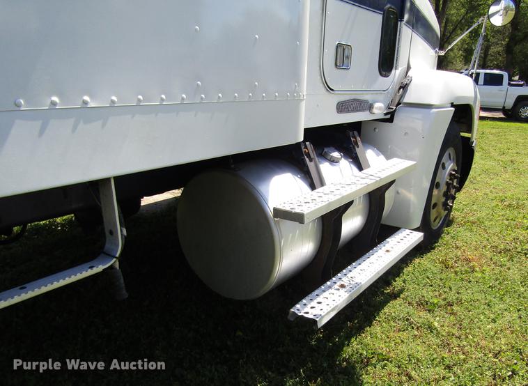 image for item DB4938 1996 Freightliner FLD semi truck