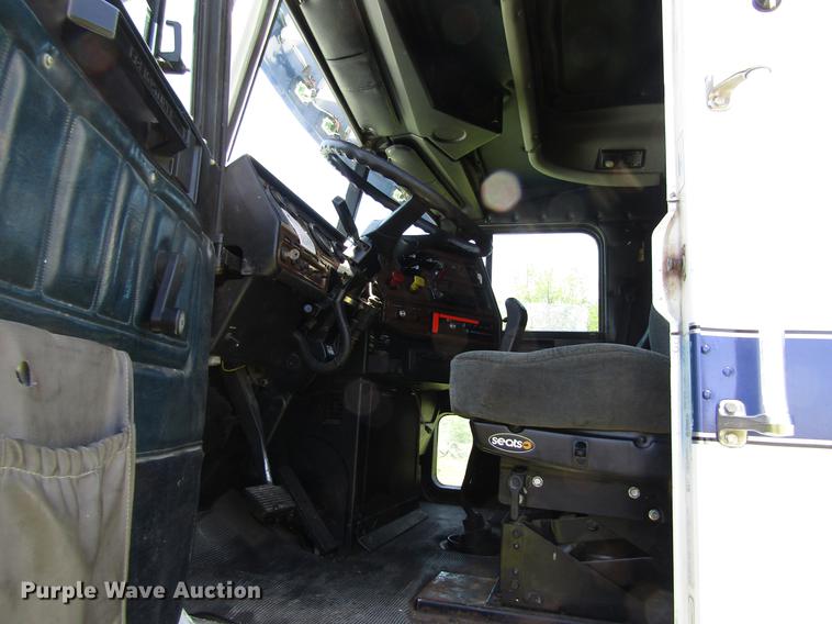 image for item DB4938 1996 Freightliner FLD semi truck