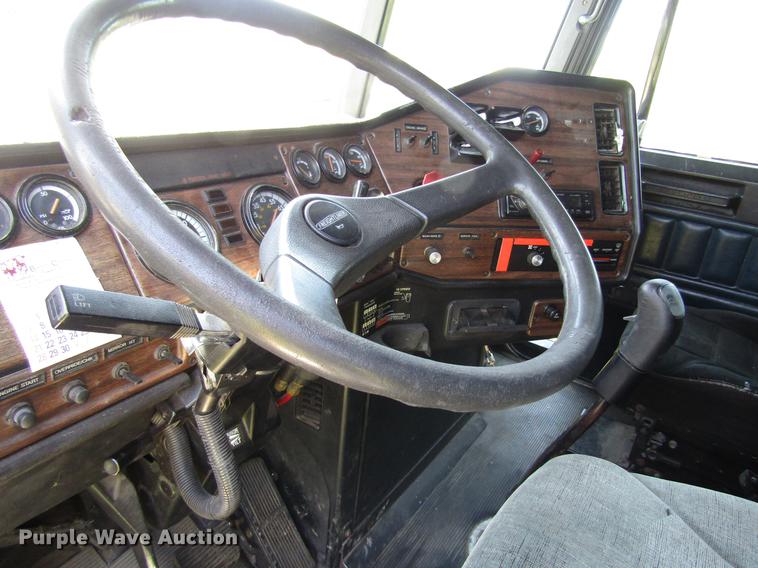 image for item DB4938 1996 Freightliner FLD semi truck