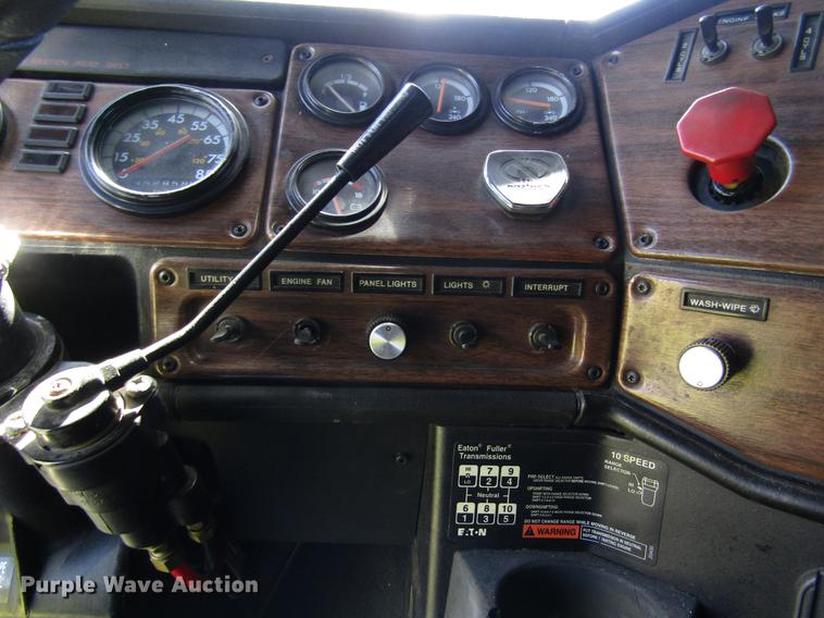 image for item DB4938 1996 Freightliner FLD semi truck