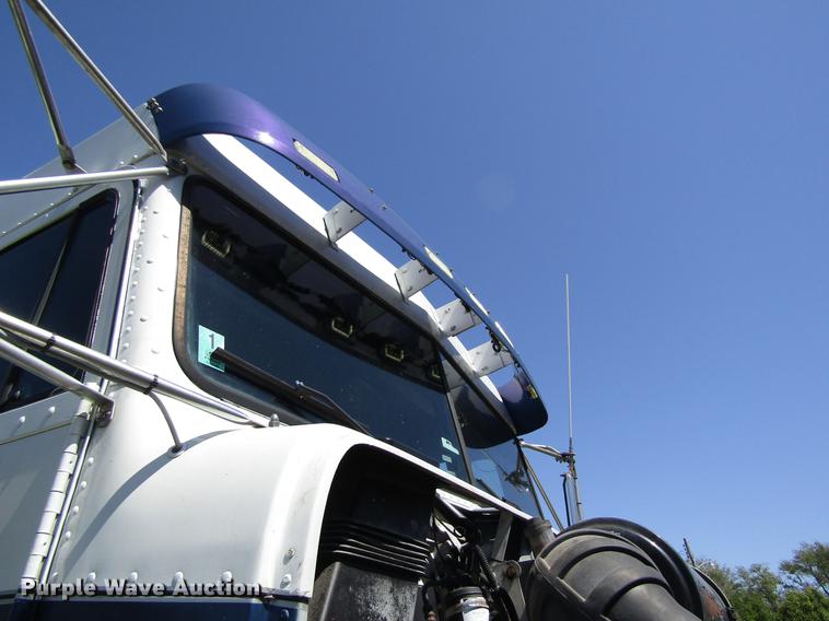 image for item DB4938 1996 Freightliner FLD semi truck