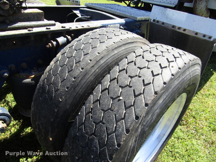 image for item DB4938 1996 Freightliner FLD semi truck