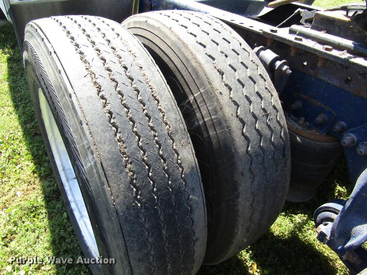 image for item DB4938 1996 Freightliner FLD semi truck