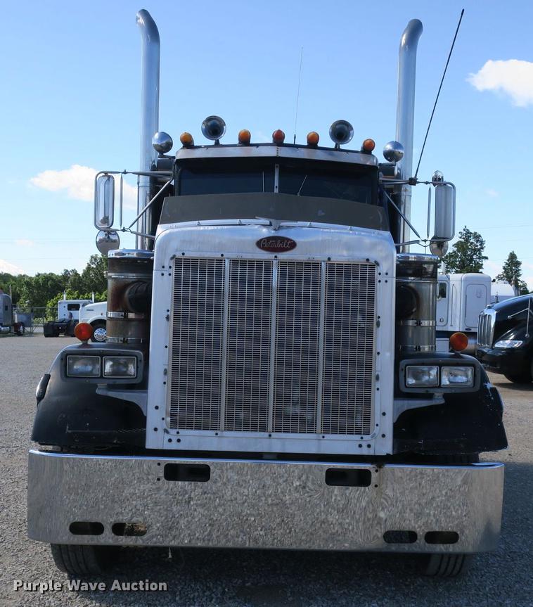 image for item DB8754 1984 Peterbilt 359 semi truck