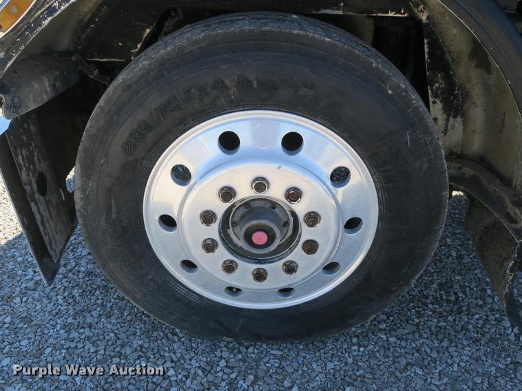 image for item DB8754 1984 Peterbilt 359 semi truck