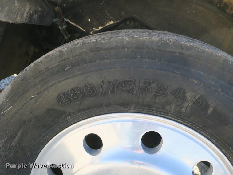 image for item DB8754 1984 Peterbilt 359 semi truck