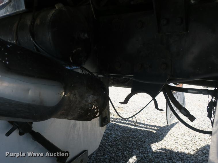 image for item DB8754 1984 Peterbilt 359 semi truck