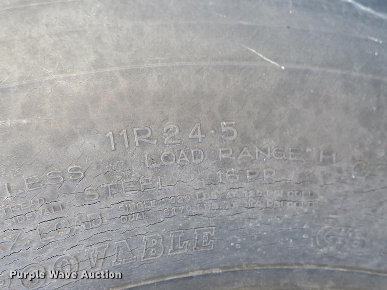 image for item DB8754 1984 Peterbilt 359 semi truck