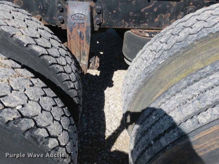 image for item DB8754 1984 Peterbilt 359 semi truck