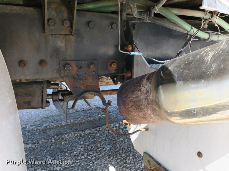 image for item DB8754 1984 Peterbilt 359 semi truck