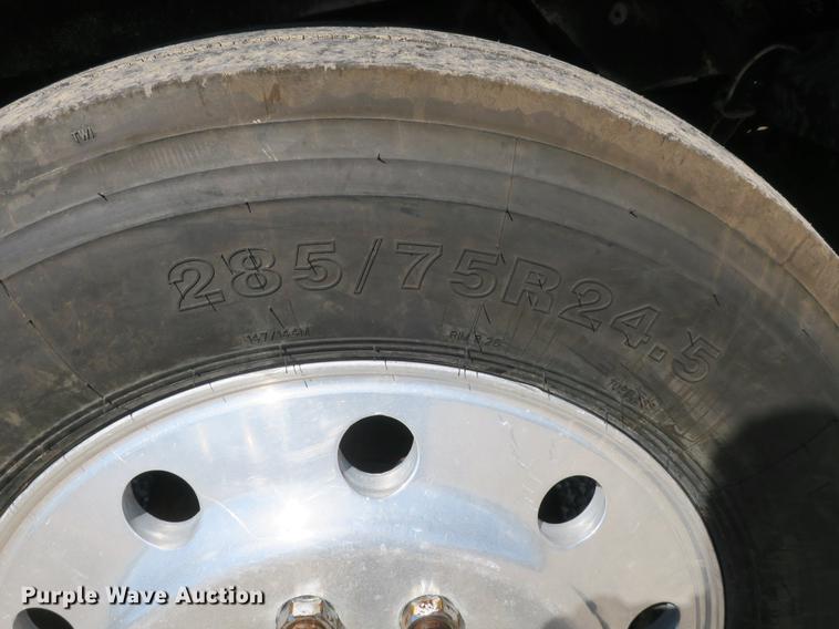 image for item DB8754 1984 Peterbilt 359 semi truck