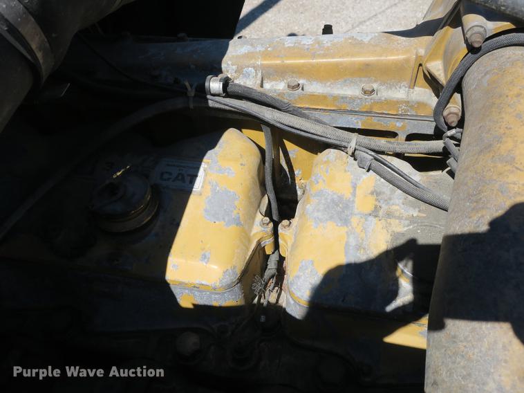 image for item DB8754 1984 Peterbilt 359 semi truck