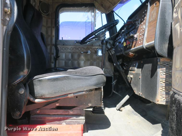 image for item DB8754 1984 Peterbilt 359 semi truck