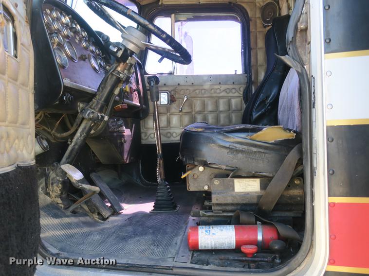 image for item DB8754 1984 Peterbilt 359 semi truck