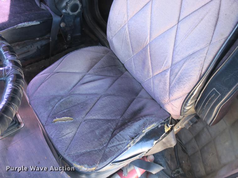 image for item DB8754 1984 Peterbilt 359 semi truck