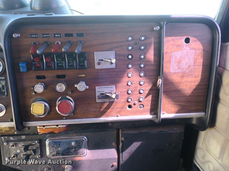 image for item DB8754 1984 Peterbilt 359 semi truck