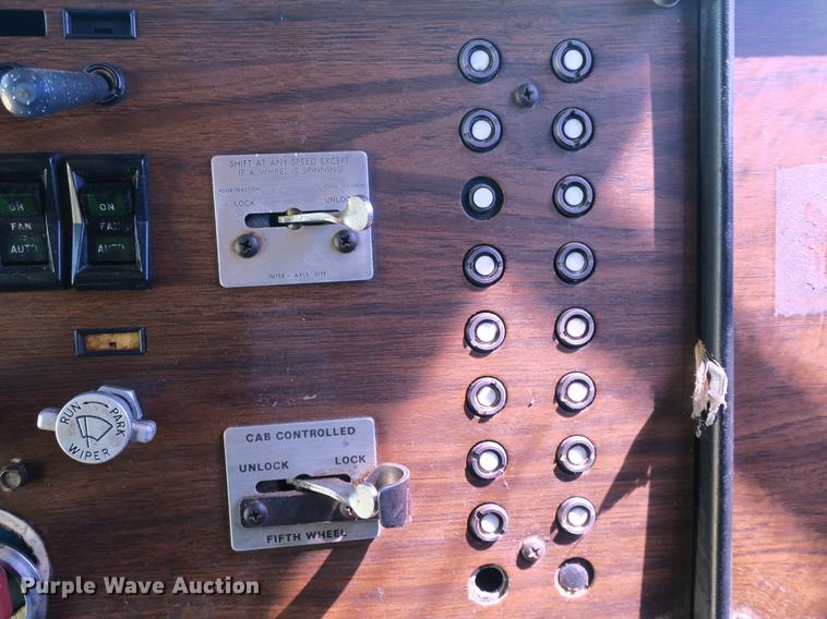 image for item DB8754 1984 Peterbilt 359 semi truck