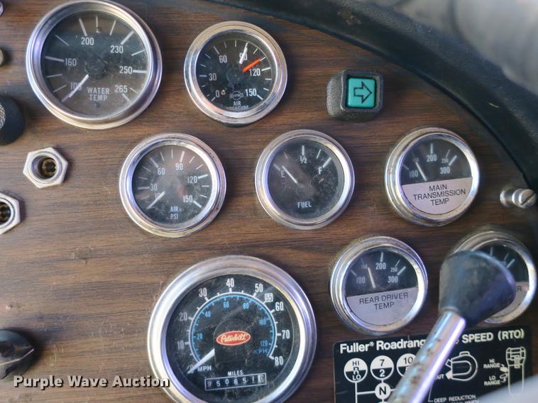 image for item DB8754 1984 Peterbilt 359 semi truck