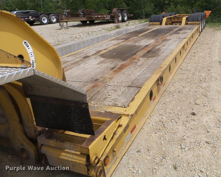 image for item DC4556 2007 Etnyre lowboy equipment trailer