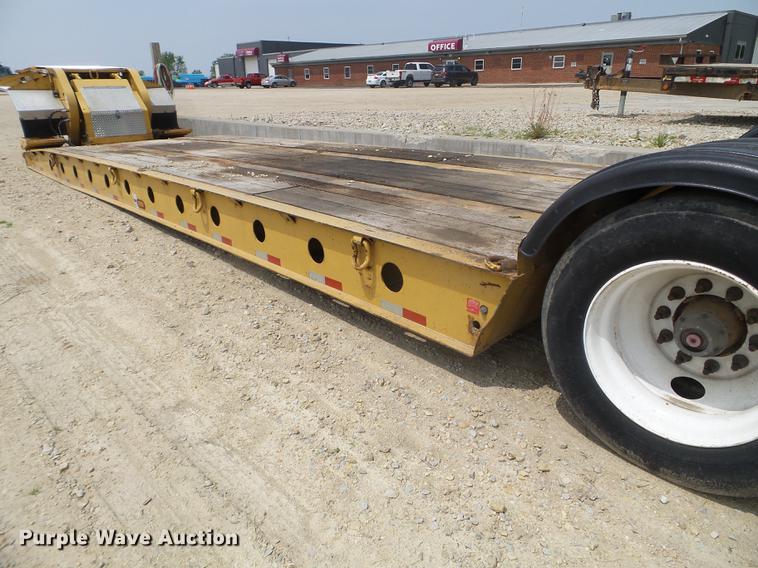 image for item DC4556 2007 Etnyre lowboy equipment trailer