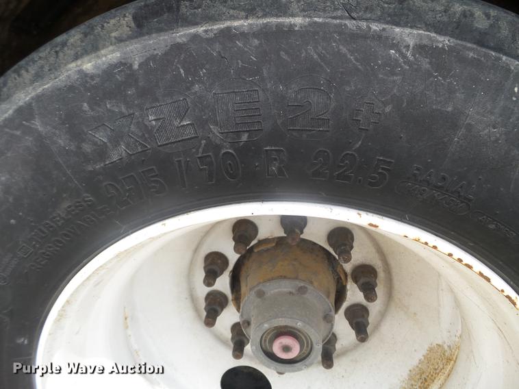 image for item DC4556 2007 Etnyre lowboy equipment trailer