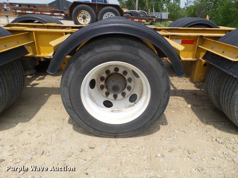 image for item DC4556 2007 Etnyre lowboy equipment trailer