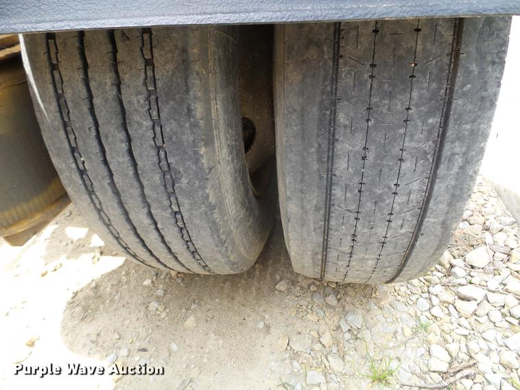 image for item DC4556 2007 Etnyre lowboy equipment trailer