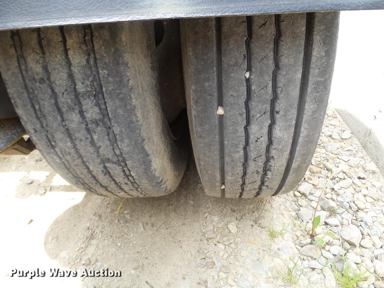 image for item DC4556 2007 Etnyre lowboy equipment trailer