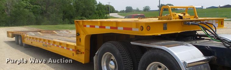 image for item DC4557 2005 Trail King TK110HT-533 drop deck equipment trailer