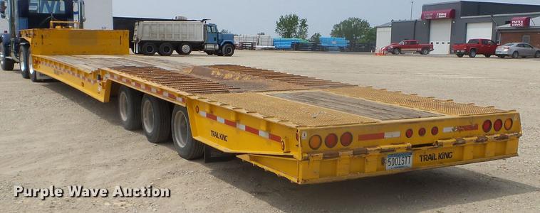 image for item DC4557 2005 Trail King TK110HT-533 drop deck equipment trailer