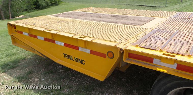 image for item DC4557 2005 Trail King TK110HT-533 drop deck equipment trailer