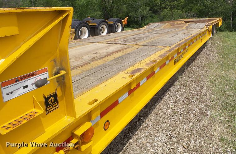 image for item DC4557 2005 Trail King TK110HT-533 drop deck equipment trailer