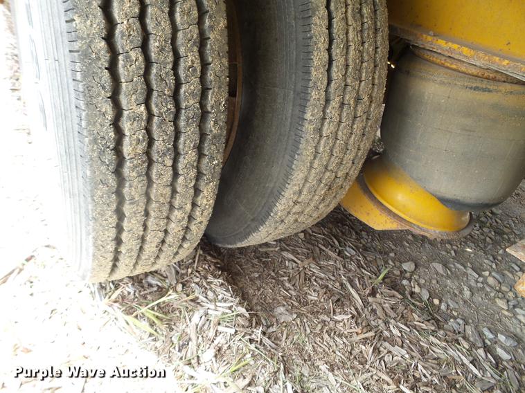 image for item DC4557 2005 Trail King TK110HT-533 drop deck equipment trailer