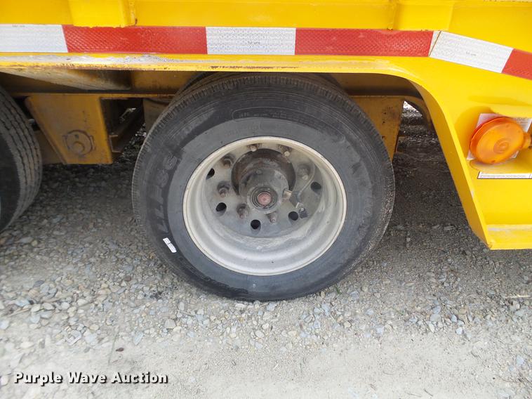 image for item DC4557 2005 Trail King TK110HT-533 drop deck equipment trailer