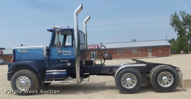 image for item DC4558 1980 GMC Bison semi truck