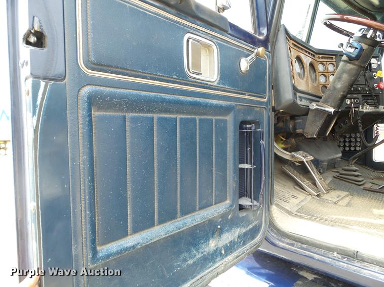 image for item DC4558 1980 GMC Bison semi truck