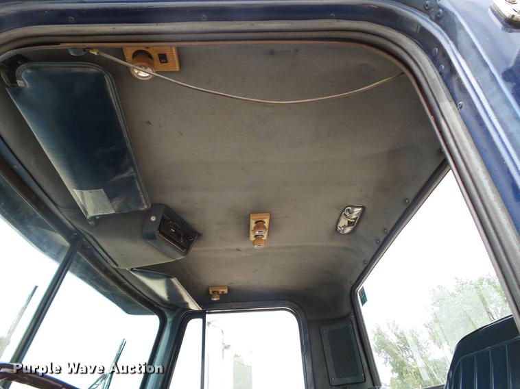 image for item DC4558 1980 GMC Bison semi truck