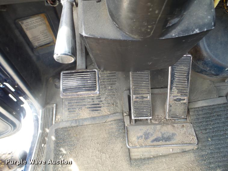 image for item DC4558 1980 GMC Bison semi truck