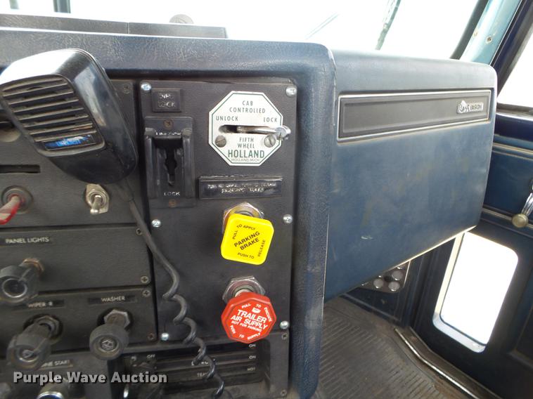 image for item DC4558 1980 GMC Bison semi truck