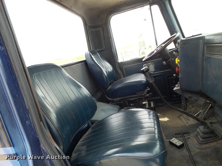 image for item DC4558 1980 GMC Bison semi truck