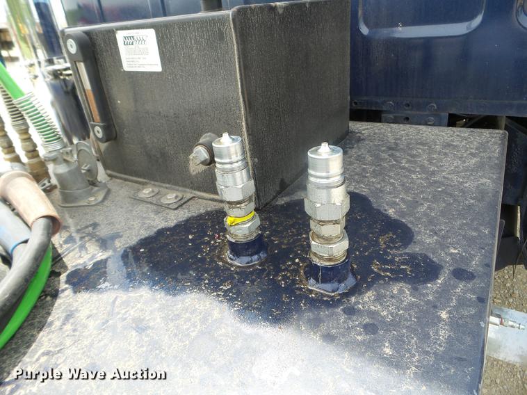 image for item DC4558 1980 GMC Bison semi truck