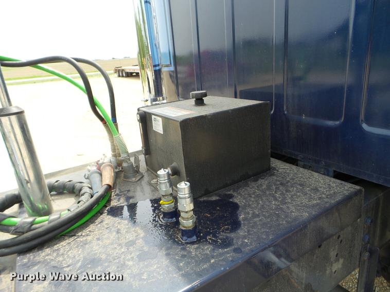 image for item DC4558 1980 GMC Bison semi truck