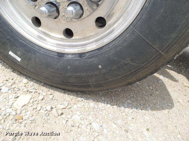 image for item DC4558 1980 GMC Bison semi truck