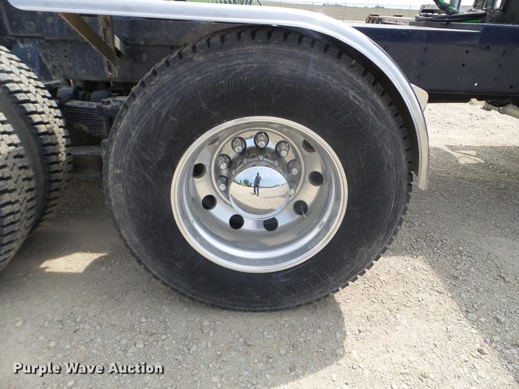 image for item DC4558 1980 GMC Bison semi truck