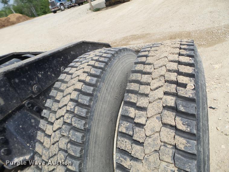 image for item DC4558 1980 GMC Bison semi truck