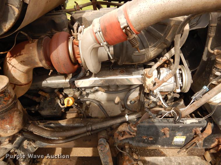 image for item DC8696 2002 Mack CH613 MaxiCruise semi truck